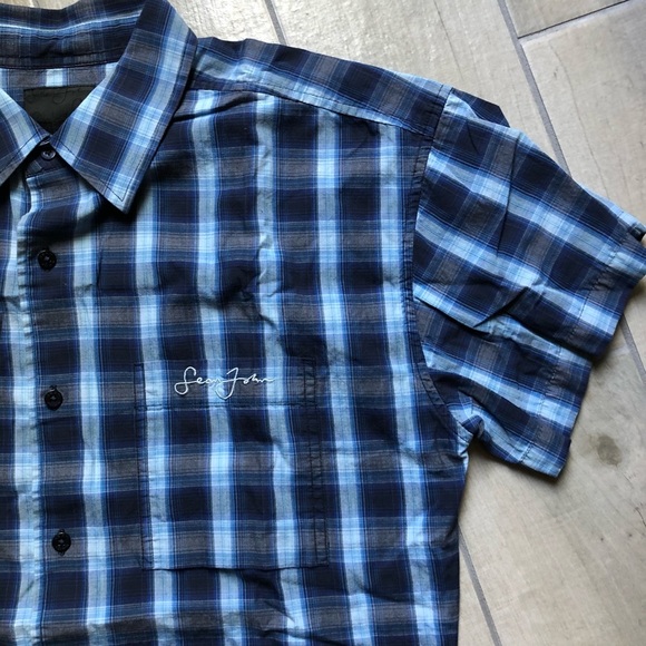 Sean John collection plaid collared button down in blue. Size L - Picture 2 of 7